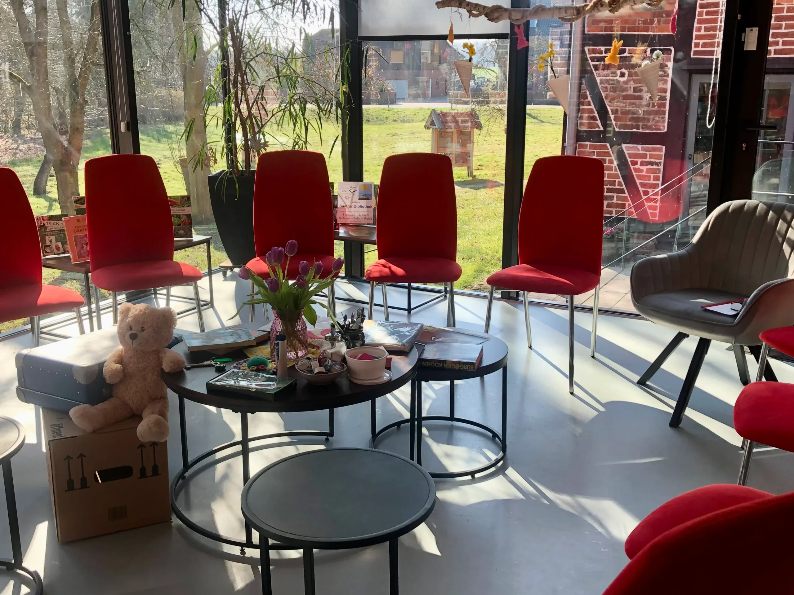 Montags im Erzählcafe_Foto_Lesegarten_Bücherei Bardowick_©Dr. Kirsten Ulrike Maaß